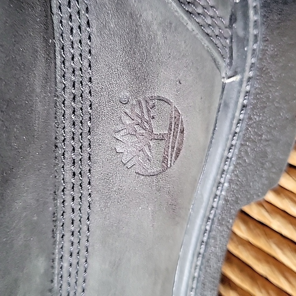 Timberland  boots, grayish black, size 4 junior - Picture 13 of 14